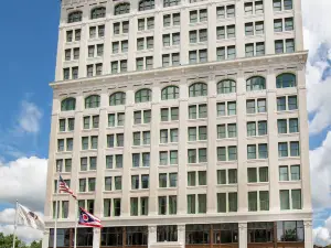 DoubleTree by Hilton Youngstown Downtown