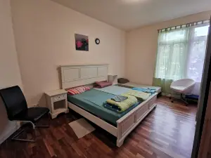 United - Hostel