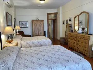 Historic Capitol Hotel Vacation Suites Downtown