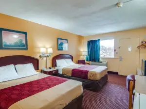 Econo Lodge Near Bluefield College