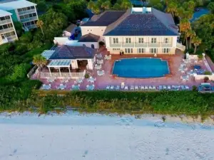 Luxury private coastal retreat