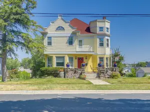 วิคตอเรียนแอลโกมา - ไม่กี่ก้าวจากทะเลสาบมิชิแกน!