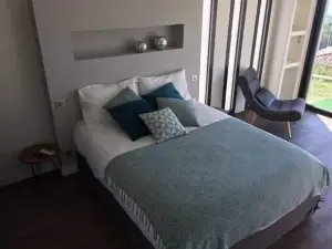 แมซง โดต บาสเตีย