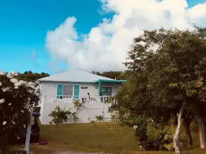 Key Lime Cottage by Eleuthera Vacation Rentals