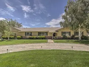 Spacious Lancaster Family Ranch - BBQ and Patio