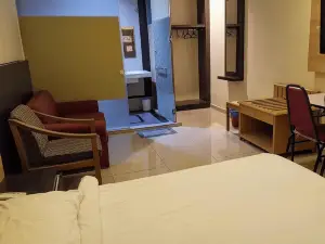 호텔 센터 포인트 탐핀