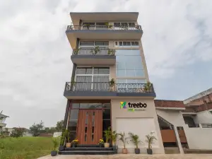 Treebo Heaven Grand Ayodhya