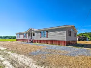 Relaxing Prairie Home, 29 Mi to Starkville!