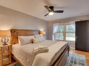 Lakefront Westminster Retreat w/ Boat Dock!