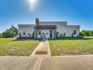 Stunning Ranch Villa Private Pool and Hot Tub!