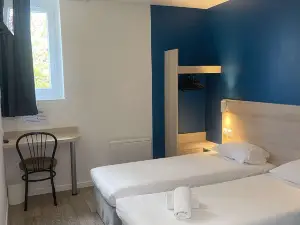 Kyriad Direct Dreux