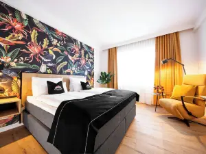 Frida Hotel & Cafe