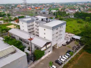 Votel Hotel Charis Tuban