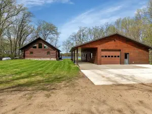 Log cabin on Pelican Bay