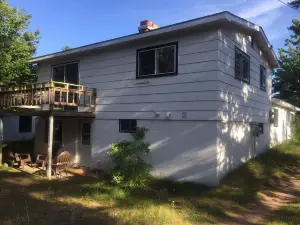 Lake Superior Home Close to Marquette and Munising With Exquisite Beach /Sunsets