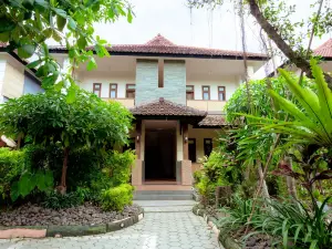 Mahkota Plengkung Hotel by ecommerceloka