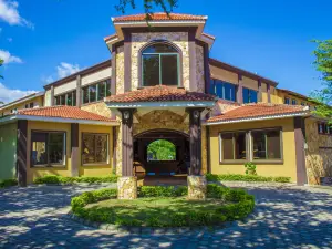 Grand Caporal Hotel