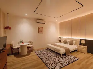 GAKI HOTEL