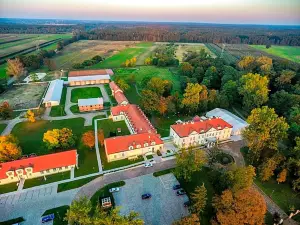 Hotel Sobienie Królewskie