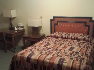 Badlands Hotel & Campground