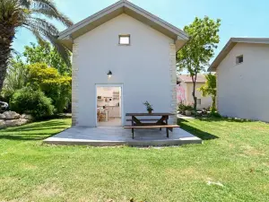 YalaRent Valley View Complex in Merhavia with Private Heated Pool