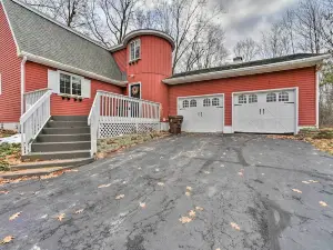 Home on 10 Acres: Perfect for MSU Football Weekend