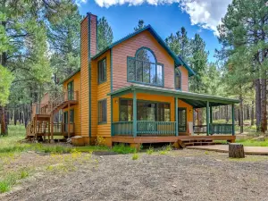 Rural Cabin Bordering Coconino National Forest!