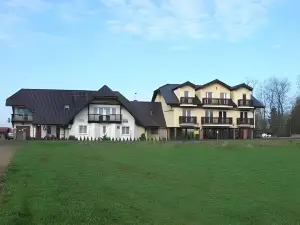 Zajazd I Restauracja "Myśliwskie Zacisze"