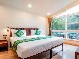 Treebo Premium Mowgli's Den, Pench