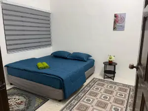 LAKSAMANA HOMESTAY 3 BEDROOM (MUSLIM ONLY)