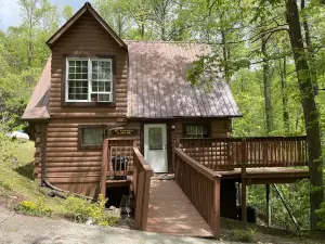 Mountain Hideaway in the heart of Red River Gorge