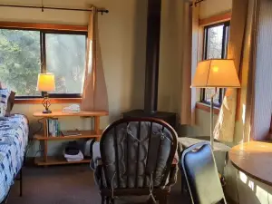 Rustic Personal Retreat Cabin, "Sunrise"