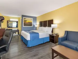 Days Inn by Wyndham Muscle Shoals Florence