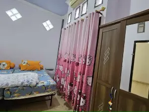 Rumah 4 Kamar w/150 Mbps & Home Theater