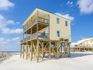 10 Steps to the Gulf Beachfront, Dog-Friendly Home w/ 2 Decks, AC, WiFi & W/D
