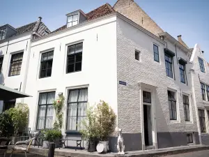 เดอ โซเทน อินวัล