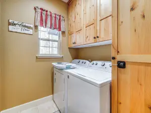 Hike and Explore Graeagle Getaway with Furnished Deck