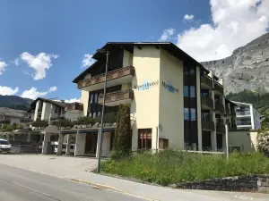 T3 高山弗利姆斯飯店