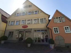 Reinhardts Hotel & Automobilia