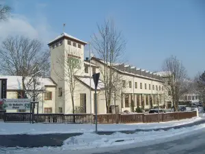 Jembo Park Hotel