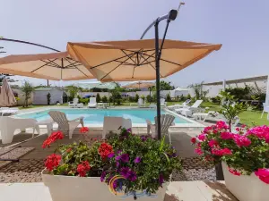 Resort Leonardo- Room, Pool & Restaurant