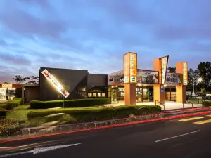 Nightcap at Keysborough Hotel
