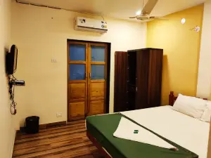 Hotel Tamhankar's