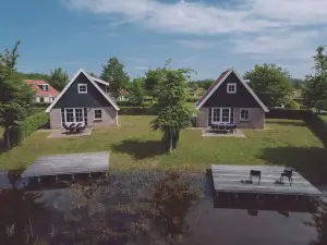 Houses and Group Room Close to Nature Reserve