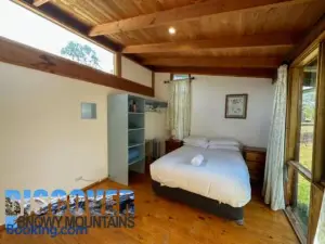 Currawong Cottage