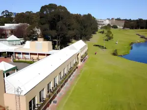 Lakeside Hotel and Conference Centre