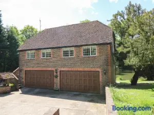 Miswells Cottages - Lake View