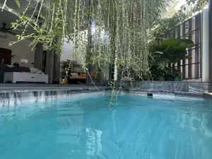 Holi Cheerful Villa with private pool