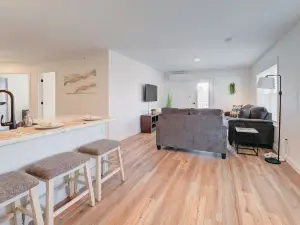 Rustic Charm Meets Modern Luxury: Stylish 2BR, 1BA Apartment