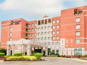 DoubleTree Suites by Hilton Philadelphia West